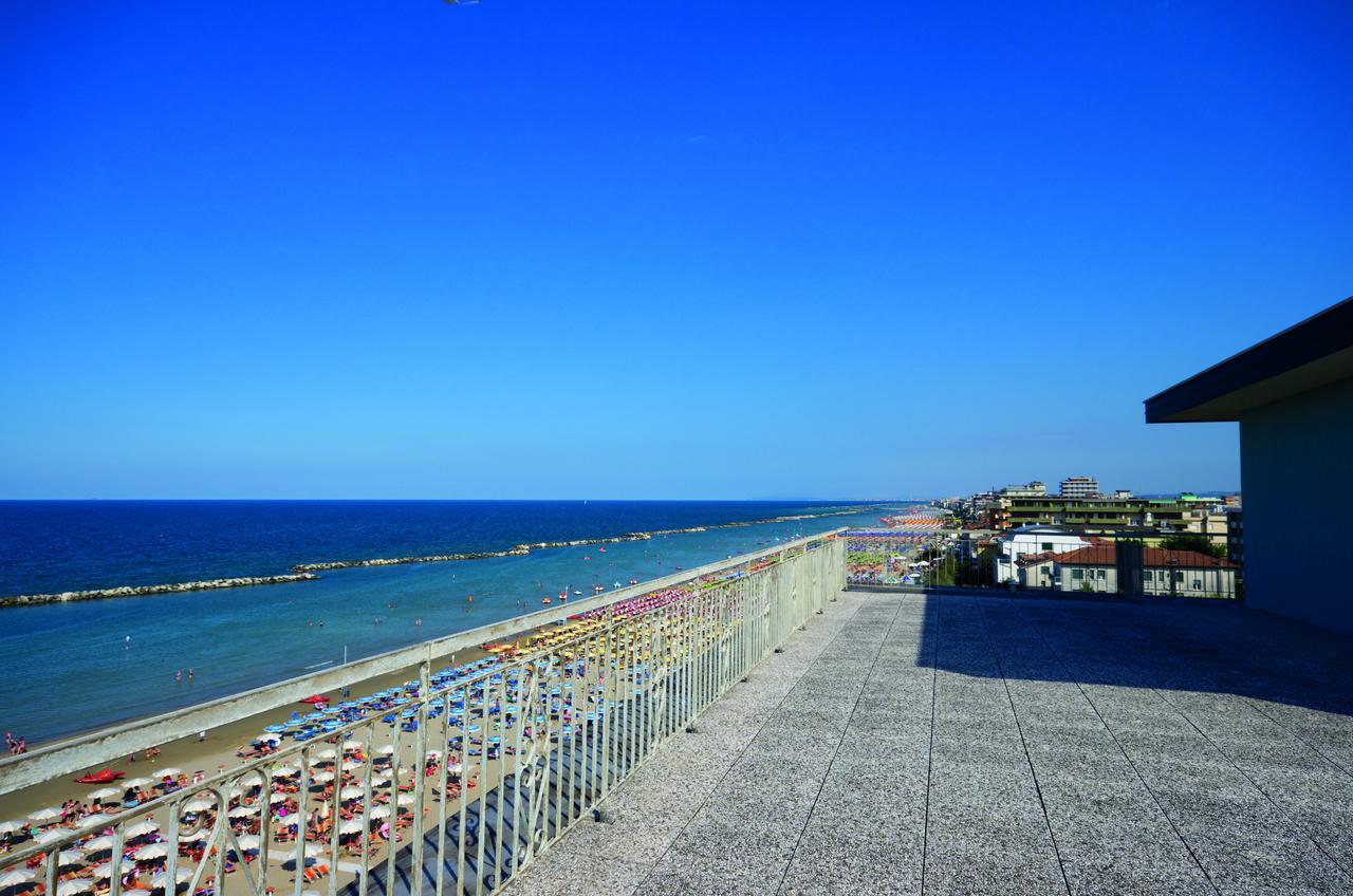 Hotel Universal Bellaria-Igea Marina Bagian luar foto